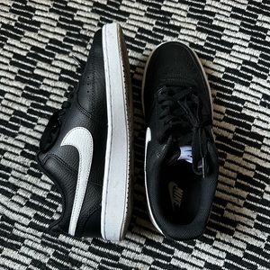 Nike Sneakers Women’s